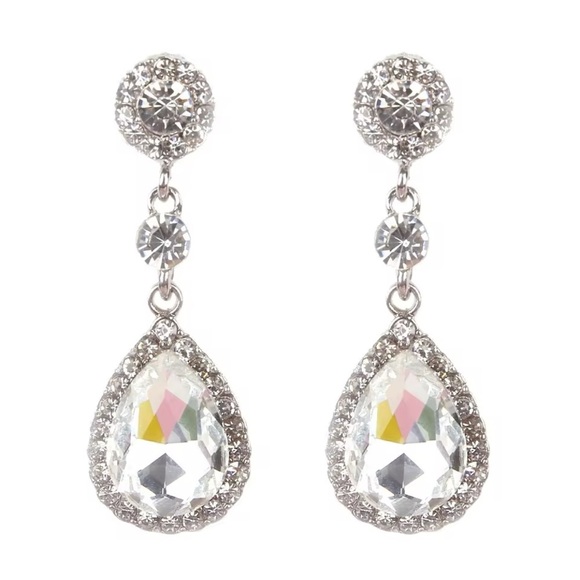 Jewelry - White water Droplets Dangle Earrings for Women